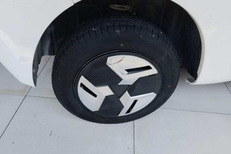 Used BAW Yuanbao 2022 Smart Version Right Rear Wheel Hub