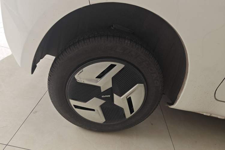 Used BAW Yuanbao 2022 Smart Version Right Rear Wheel Hub