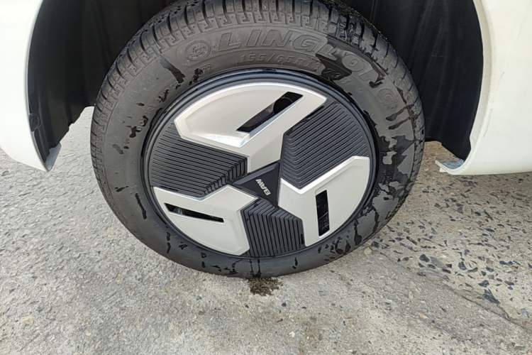 Used BAW Yuanbao 2022 Smart Version Right Rear Wheel Hub