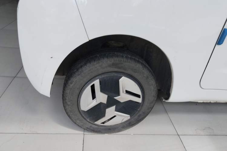 Used BAW Yuanbao 2022 Smart Version Right Rear Wheel Hub