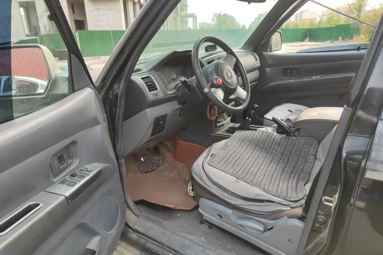 Used BAW Yueling 2014 2.8T long-wheelbase Entrepreneur Edition JE493ZLQ4CB Driver Seat