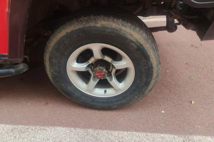 Used BAW Zhanqi 2010 2.0L CK Right Front Wheel Hub