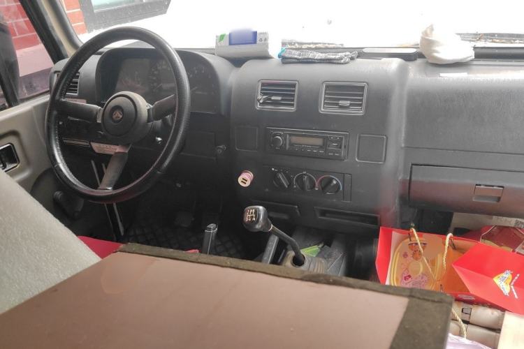 Used BAW Zhanqi 2010 2.0L hardtop version Center Console