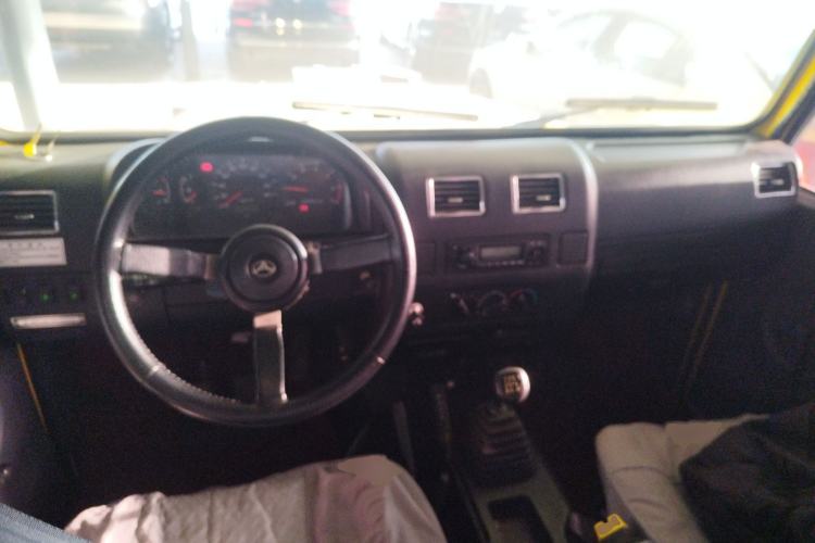 Used BAW Zhanqi 2010 2.0L CK Center Console