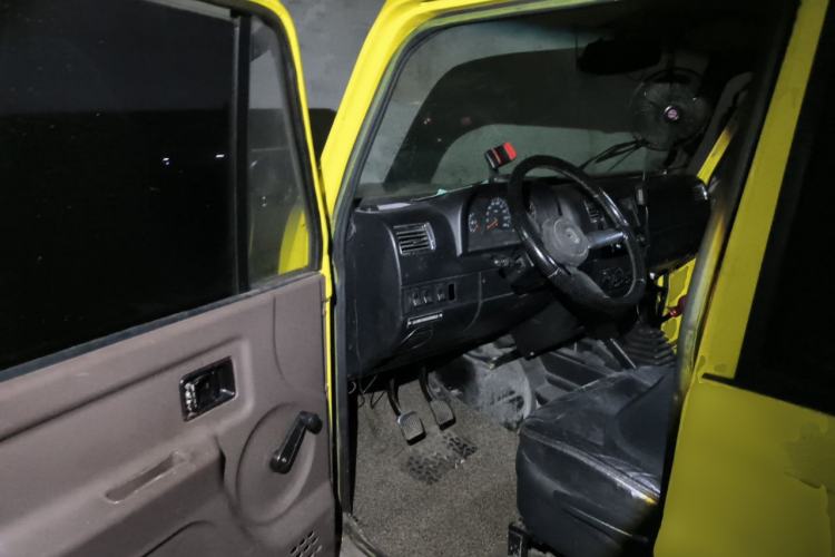 Used BAW Zhanqi 2010 2.0L hardtop version Driver Seat