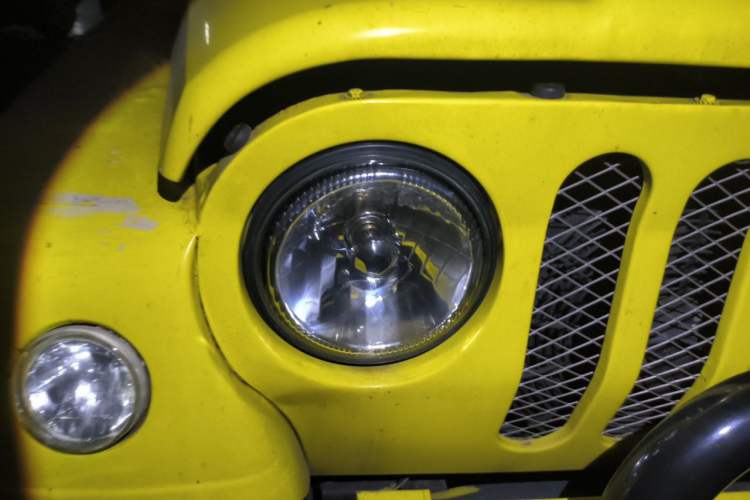 Used BAW Zhanqi 2010 2.0L hardtop version Right Front Headlight