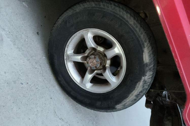 Used BAW Zhanqi  Right Front Wheel Hub