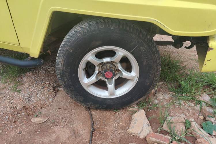 Used BAW Zhanqi 2015 2.0L CK Right Front Wheel Hub