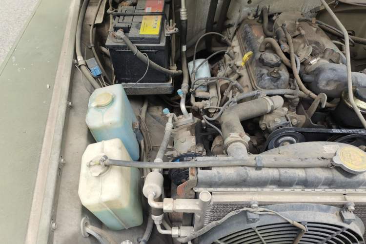 Used BAW Zhanqi 2016 2.0L Hardtop Luxury Version China V Standard Engine Bay Right