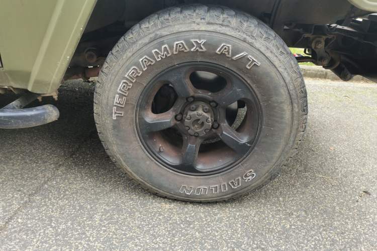 Used BAW Zhanqi 2016 2.0L Hardtop Luxury Version China V Standard Right Front Wheel Hub