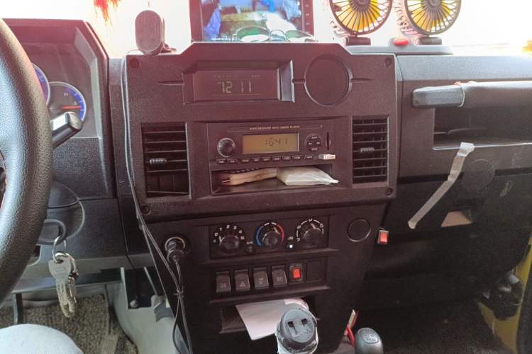 Used BAW Zhanqi 2016 2.0L CK Luxury Model China V Audio And AC Panel