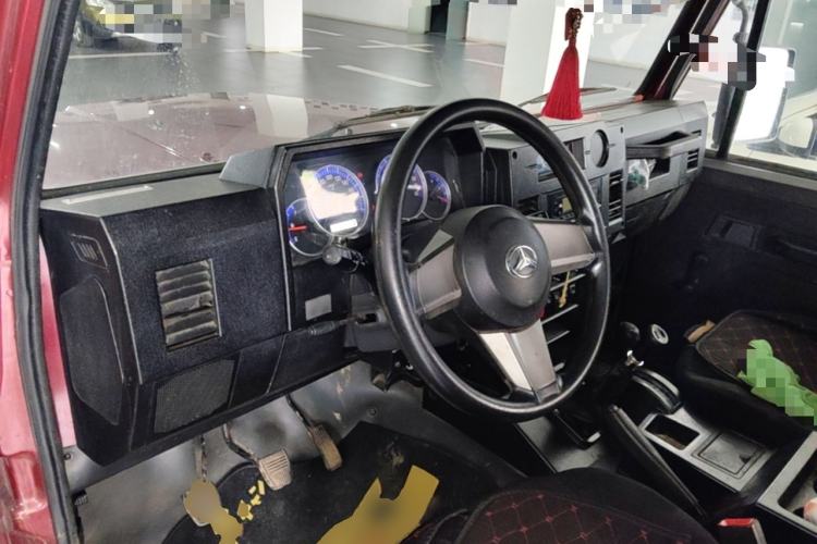 Used BAW Zhanqi 2016 2.0L Gladiator Luxury Edition China V Center Console