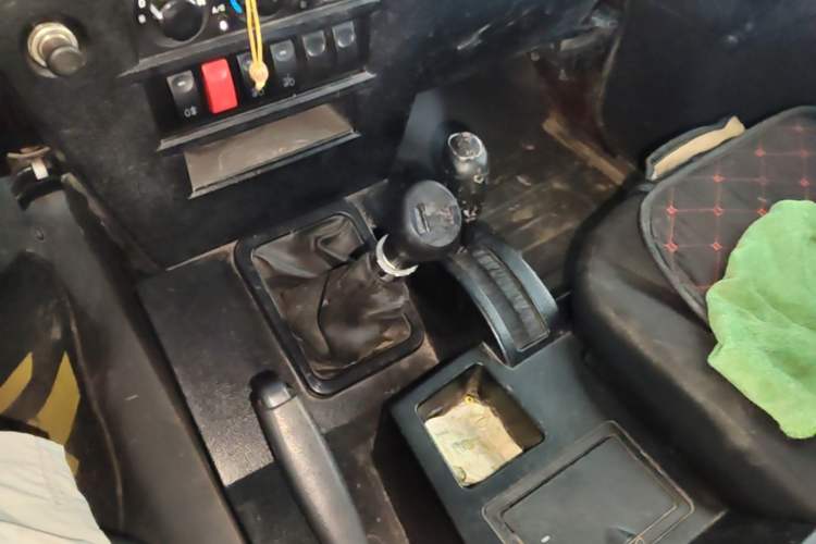 Used BAW Zhanqi 2016 2.0L Gladiator Luxury Edition China V Gear Lever