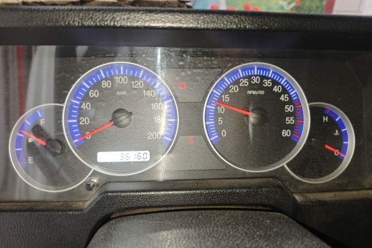 Used BAW Zhanqi 2016 2.0L Gladiator Luxury Edition China V Instrument Cluster