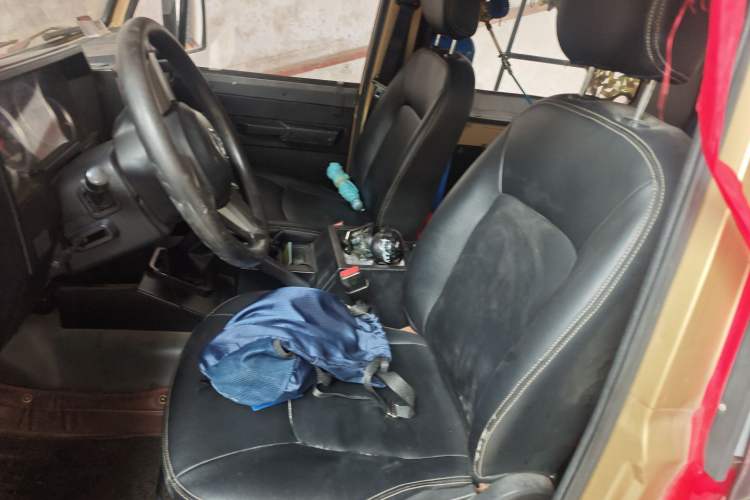 Used BAW Zhanqi 2016 2.0L Gladiator Luxury Edition China V Left Rear Seat