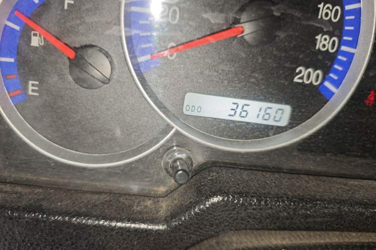 Used BAW Zhanqi 2016 2.0L Gladiator Luxury Edition China V Odometer Close Up