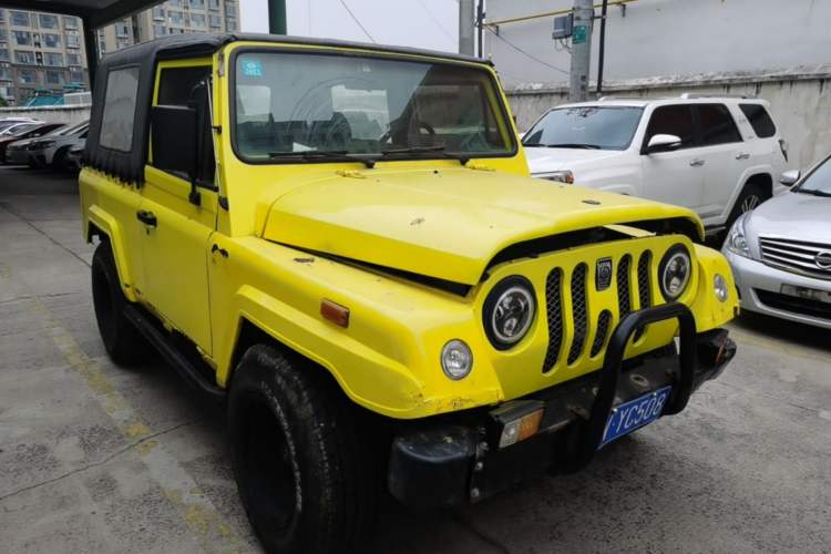 Used BAW Zhanqi 2016 2.0L Gladiator Luxury Edition China IV Front Right 45 Deg