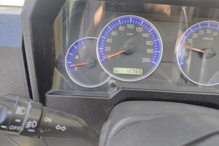 Used BAW Zhanqi 2016 2.0L Gladiator Luxury Edition China V Odometer Close Up