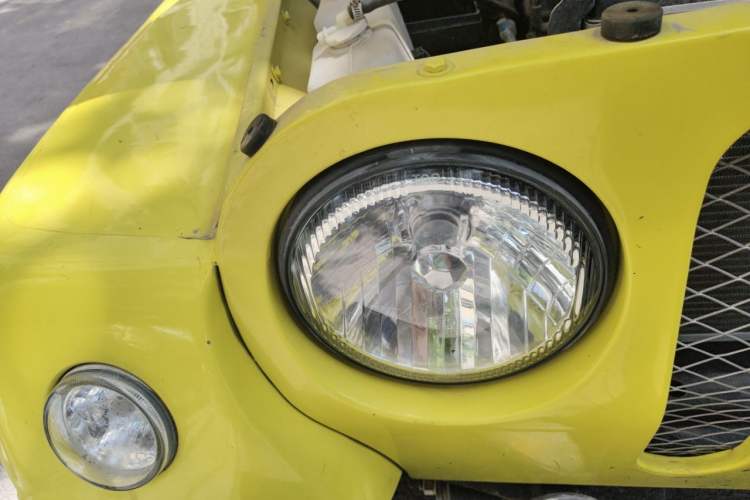 Used BAW Zhanqi 2016 2.0L Gladiator Luxury Edition China V Right Front Headlight