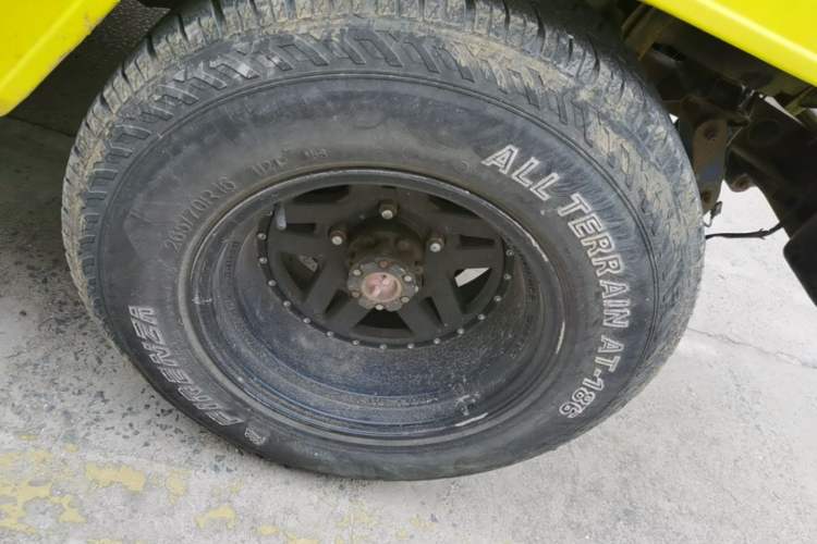 Used BAW Zhanqi 2016 2.0L Gladiator Luxury Edition China IV Right Front Wheel Hub