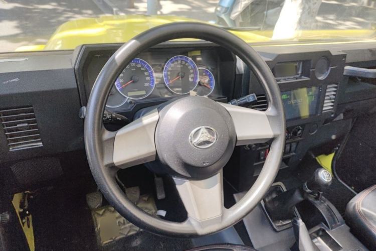 Used BAW Zhanqi 2016 2.0L Gladiator Luxury Edition China V Steering Wheel