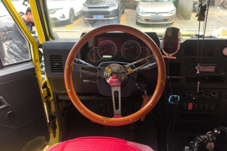 Used BAW Zhanqi 2016 2.0L Gladiator Luxury Edition China V Steering Wheel