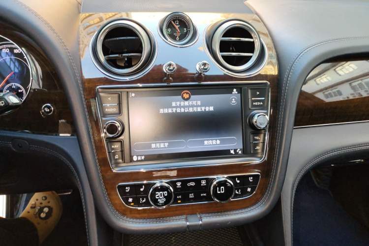 Used Bentley Bentayga 2016 6.0T Standard Edition Audio And AC Panel