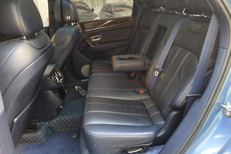 Used Bentley Bentayga 2016 6.0T Standard Edition Left Rear Seat
