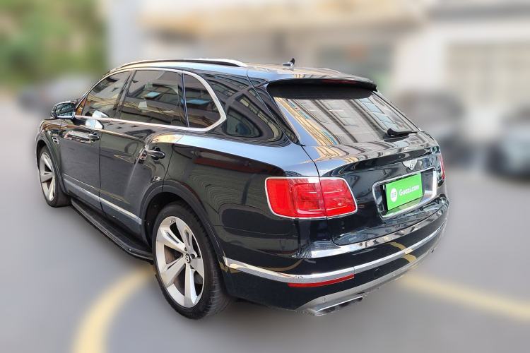 Used Bentley Bentayga 2016 6.0T Standard Edition Rear Left 45 Deg