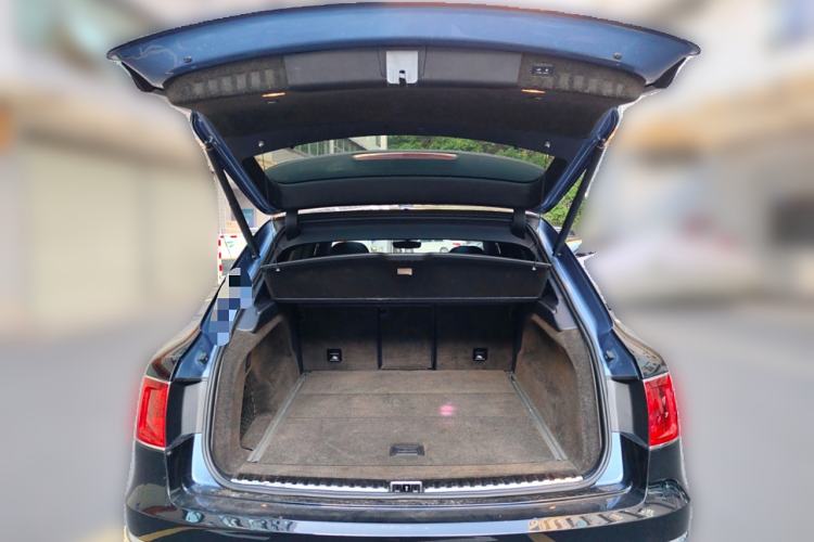 Used Bentley Bentayga 2016 6.0T Standard Edition Trunk
