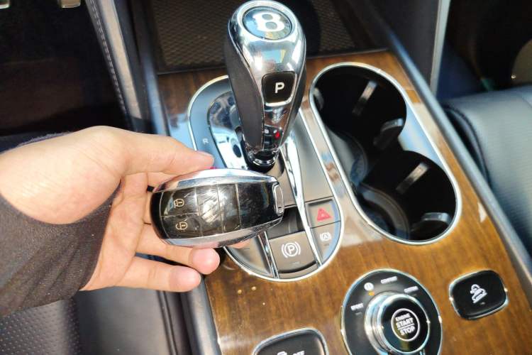Used Bentley Bentayga 2016 6.0T Standard Edition Vehicle Key