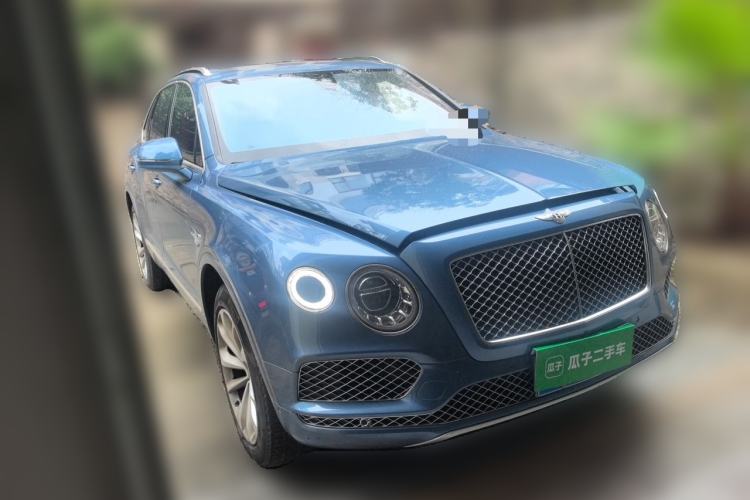 Used Bentley Bentayga 2016 6.0T First Edition Limited Edition Front Right 45 Deg
