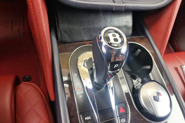 Used Bentley Bentayga 2016 6.0T First Edition Limited Edition Gear Lever