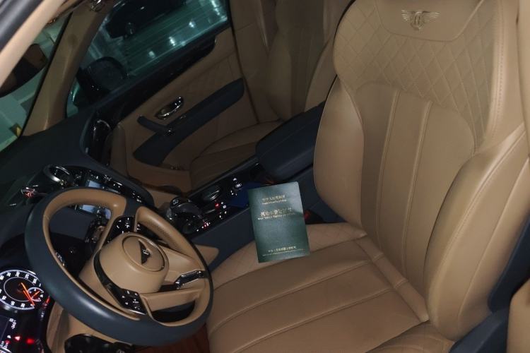 Used Bentley Bentayga 2016 6.0T Standard Edition Left Front Seat