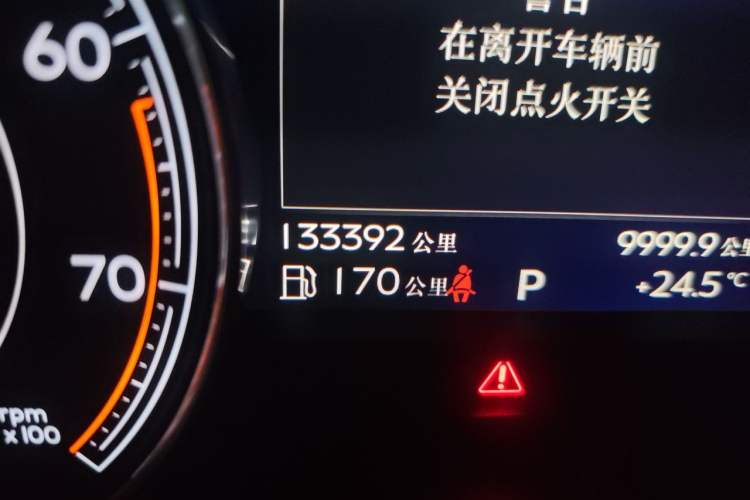 Used Bentley Bentayga 2016 6.0T Standard Edition Odometer Close Up