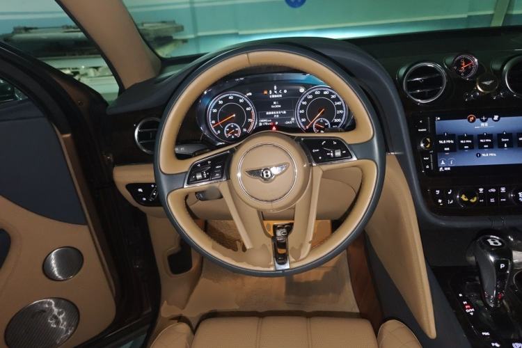 Used Bentley Bentayga 2016 6.0T Standard Edition Steering Wheel