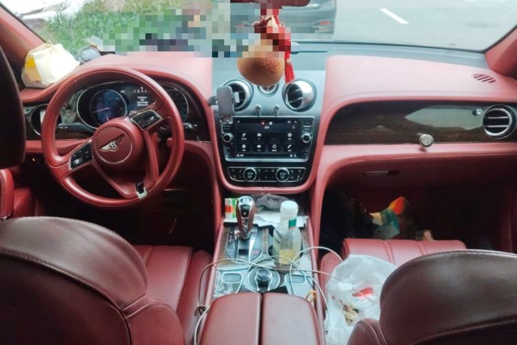 Used Bentley Bentayga  Center Console