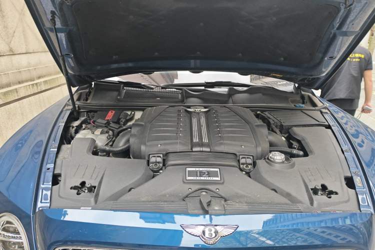 Used Bentley Bentayga 2017 6.0T Standard Edition Engine Bay