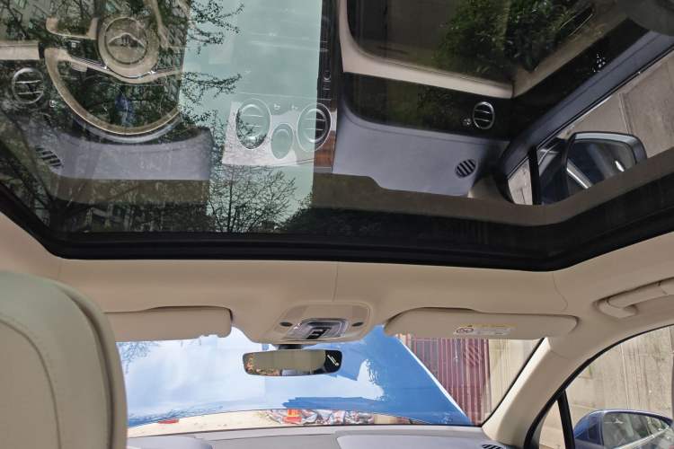 Used Bentley Bentayga 2017 6.0T Standard Edition Headliner