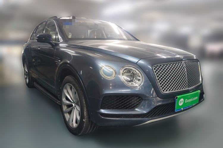 Used Bentley Bentayga 2017 6.0T Standard Edition Front Right 45 Deg