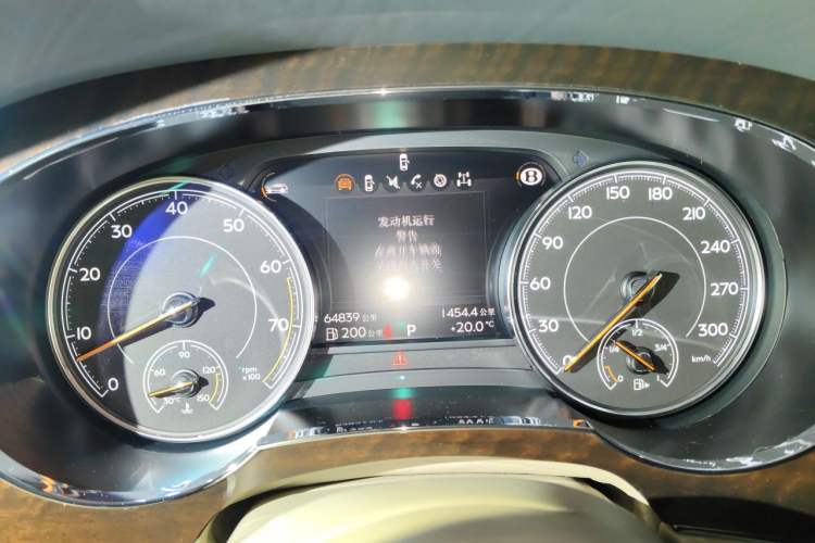 Used Bentley Bentayga 2017 6.0T Standard Edition Instrument Cluster
