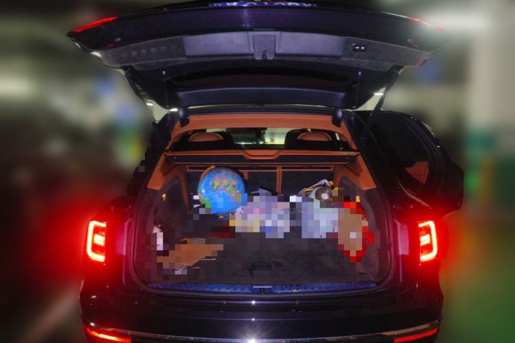 Used Bentley Bentayga 2017 6.0T Standard Edition Trunk