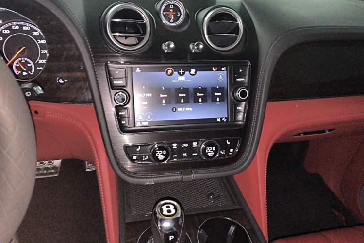 Used Bentley Bentayga 2018 4.0T V8 Audio And AC Panel
