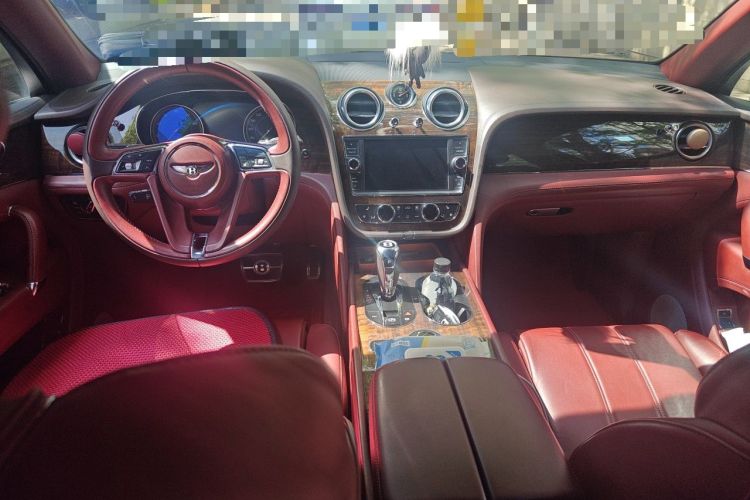 Used Bentley Bentayga 2018 4.0T V8 Center Console