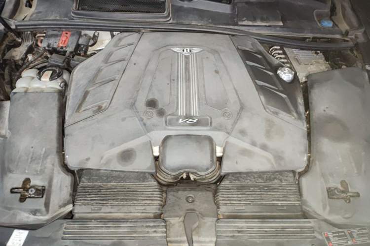 Used Bentley Bentayga 2018 4.0T V8 Engine Bay