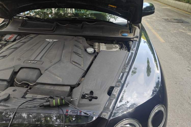 Used Bentley Bentayga 2018 4.0T V8 Engine Bay Left
