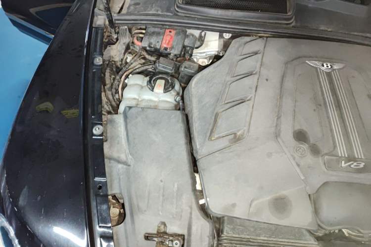 Used Bentley Bentayga 2018 4.0T V8 Engine Bay Right