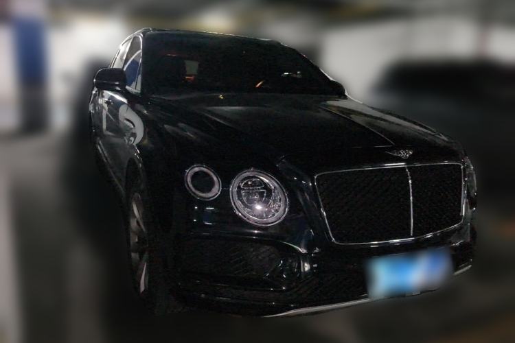 Used Bentley Bentayga 2018 4.0T V8 Front Right 45 Deg