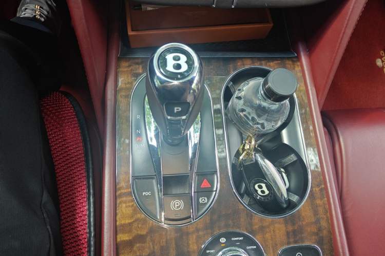 Used Bentley Bentayga 2018 4.0T V8 Gear Lever
