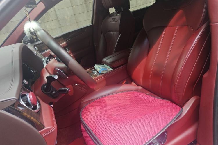 Used Bentley Bentayga 2018 4.0T V8 Left Front Seat